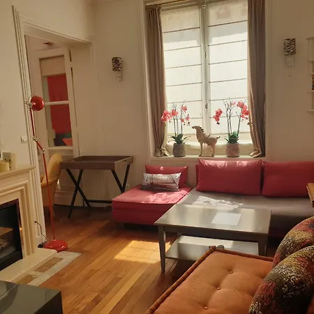 아파트 Haussmannien Cosy *