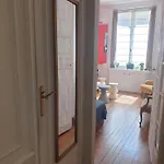 Haussmannien Cosy * פריז